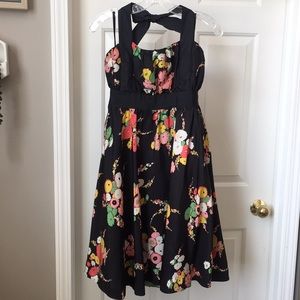 Silk Floral Sleeveless Tie Neck Tee